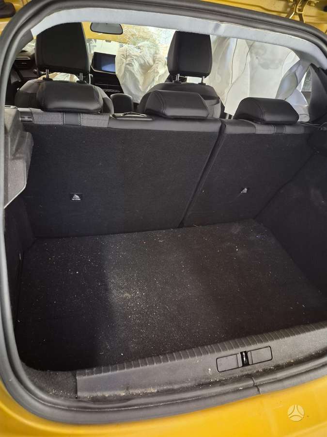 Peugeot 2008 dalimis