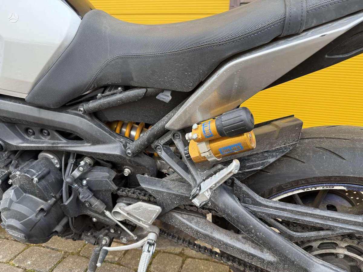Yamaha MT 09, street / classic