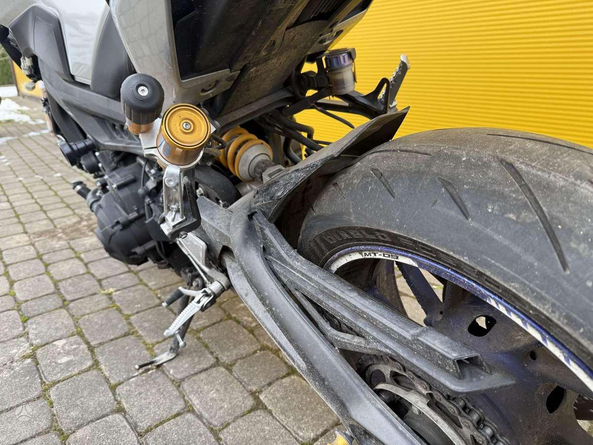 Yamaha MT 09, street / classic