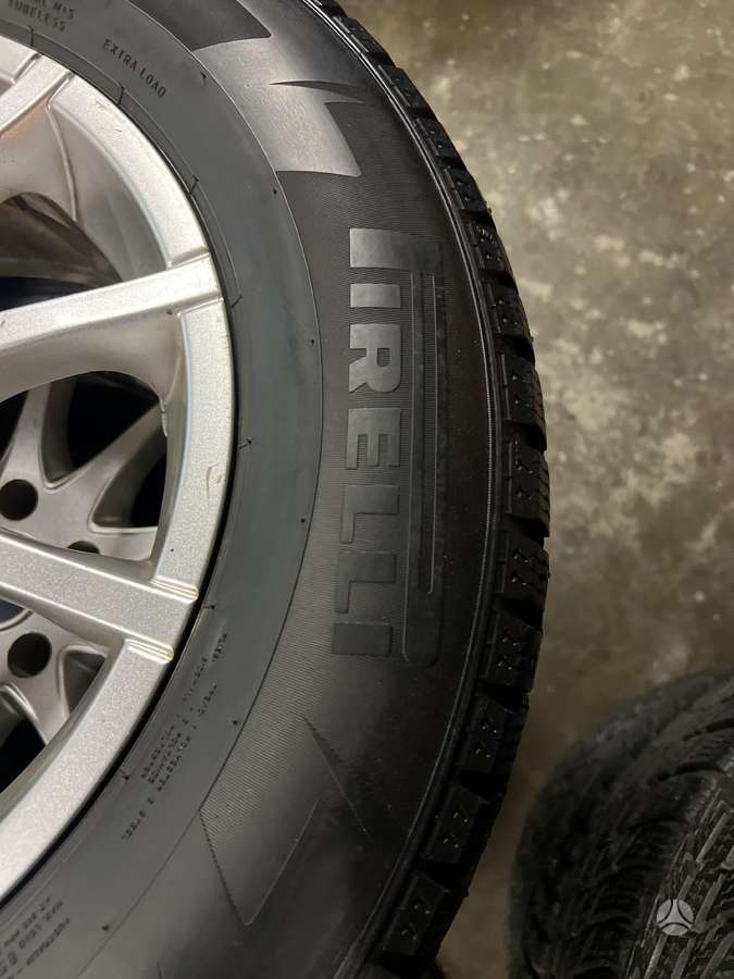 Pirelli ICE ZERO, зимние 215/65 R16