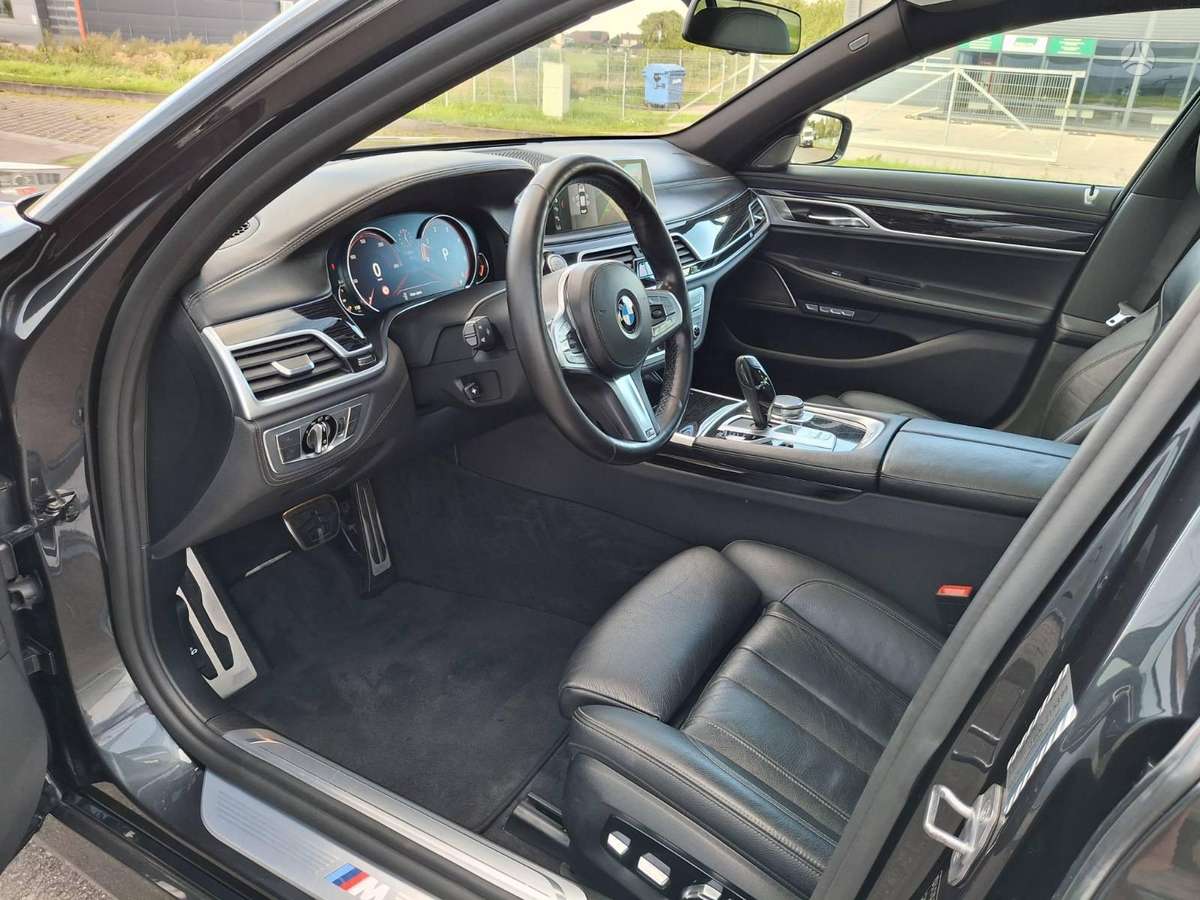 BMW 730, 3.0 l., Седан