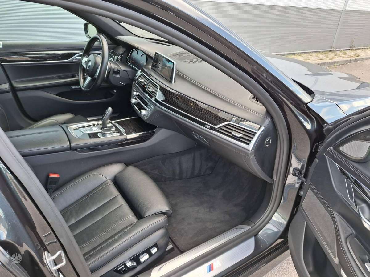 BMW 730, 3.0 l., Седан