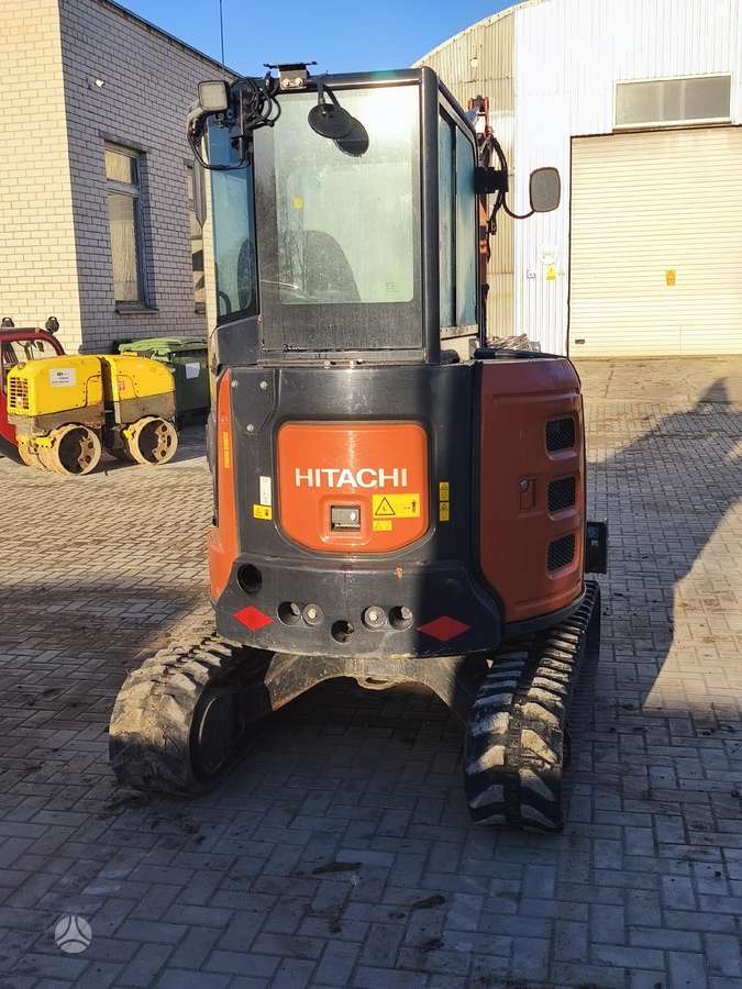 Hitachi ZX33U-6 CLR, мини-экскаваторы
