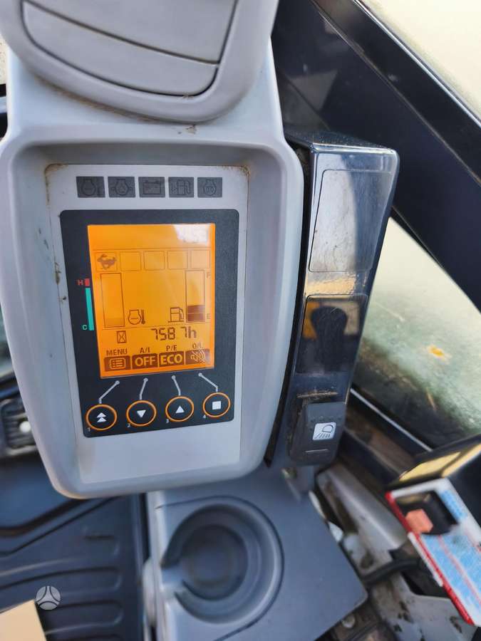 Hitachi ZX33U-6 CLR, мини-экскаваторы