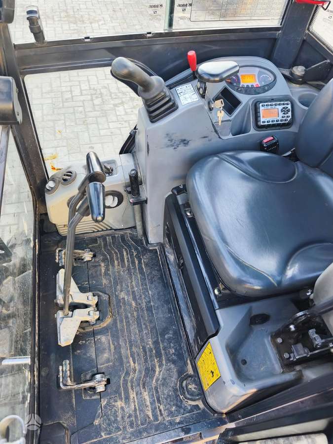 Bobcat E20, mini ekskavatori