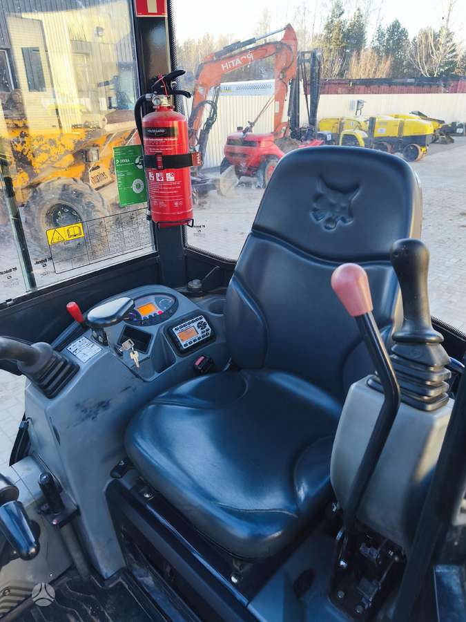 Bobcat E20, mini ekskavatori