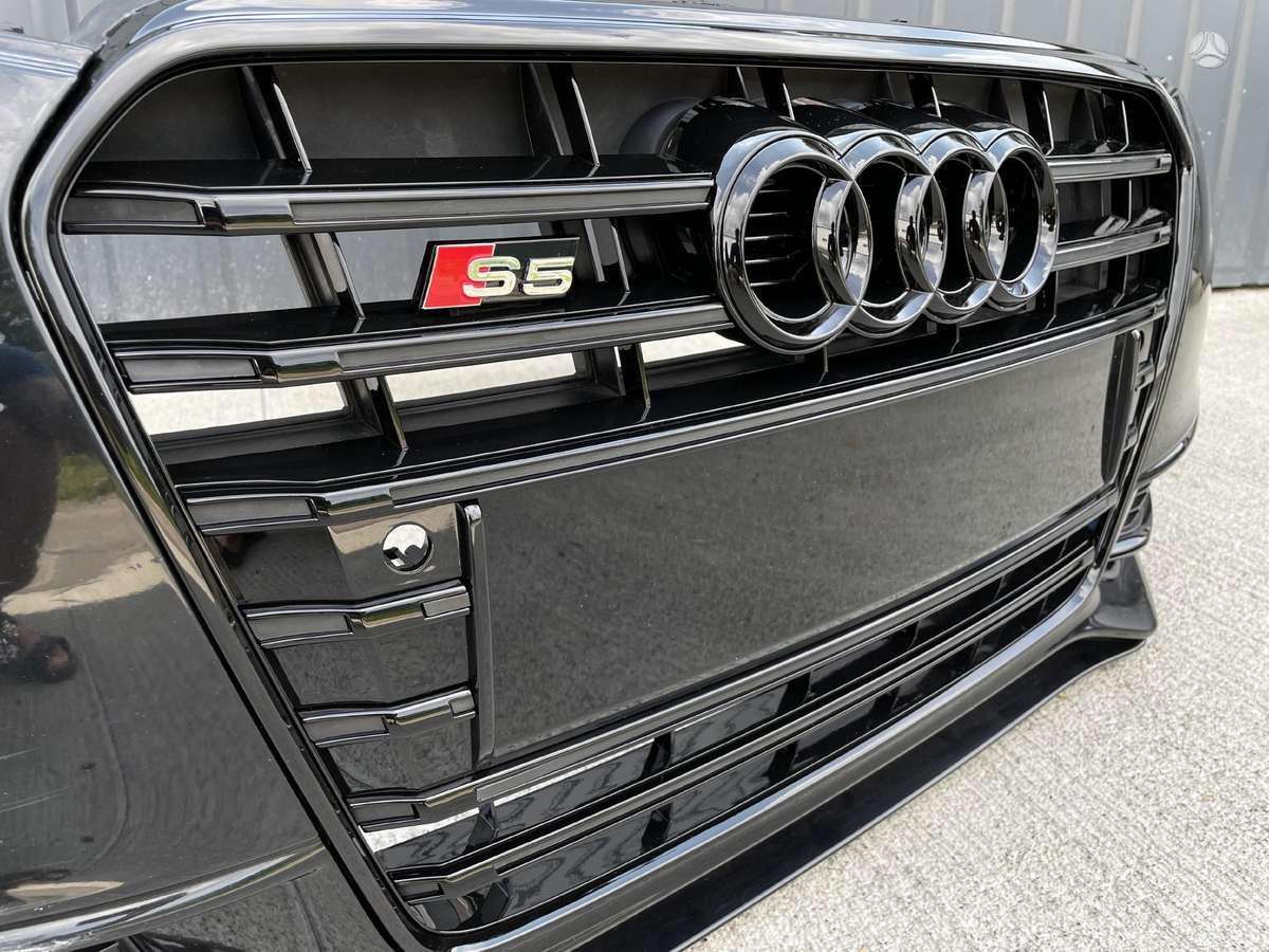 Audi S5, S5 black edition