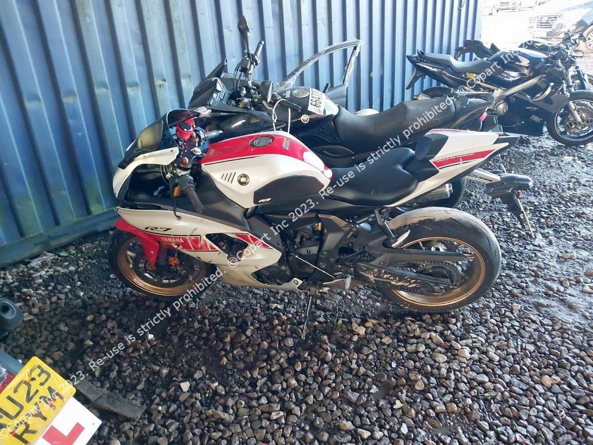 Yamaha R7, superbikes
