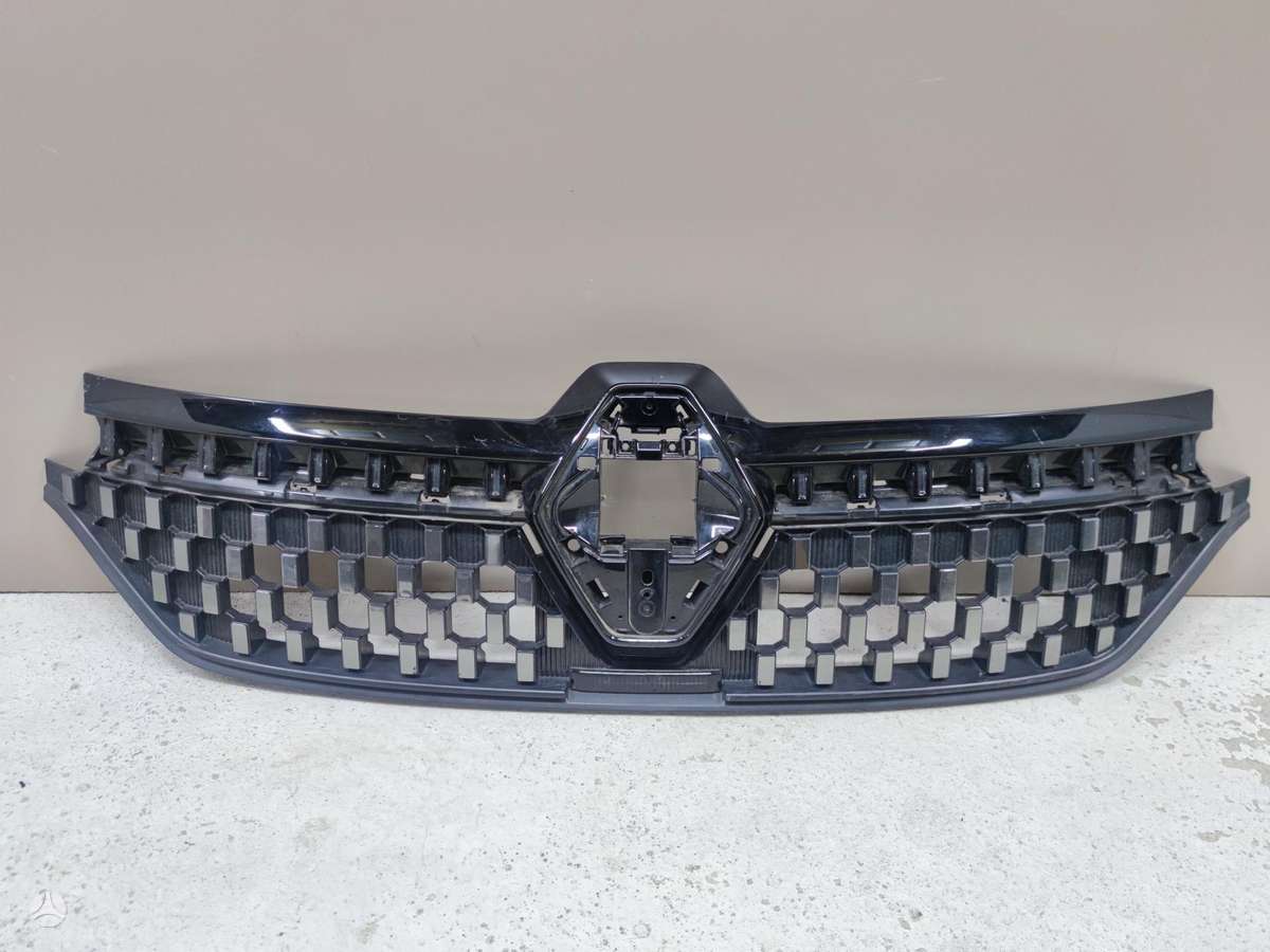 Renault Austral bumpers, lights, front grill