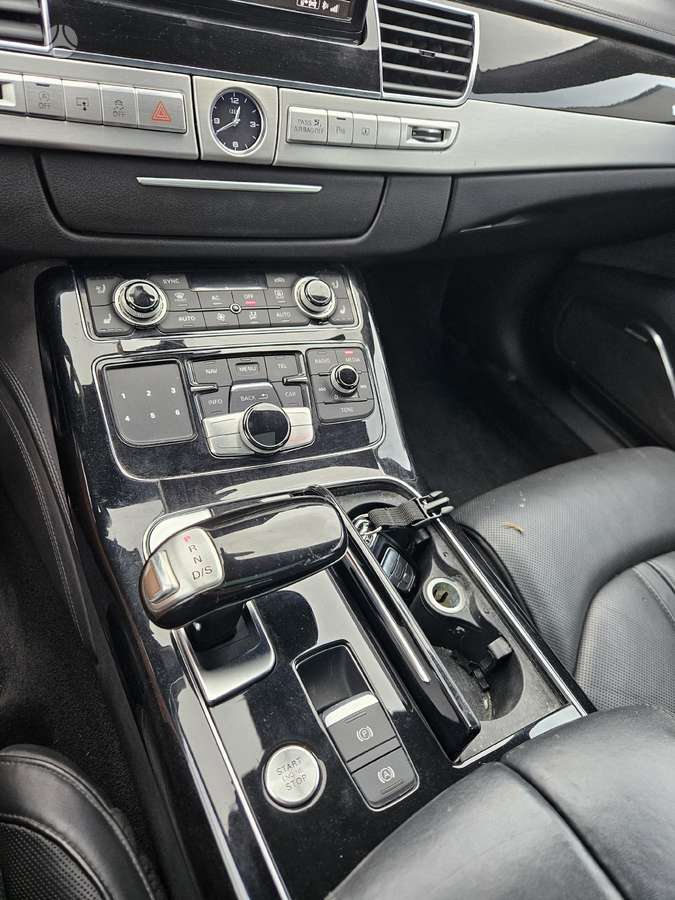 Audi A8 L Dalimis