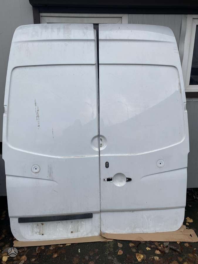 Mercedes-Benz Sprinter, preču