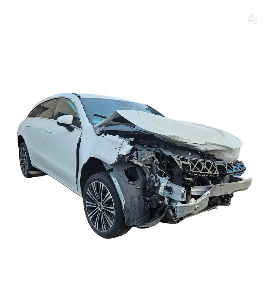 Mercedes-Benz CLA klasė Dalimis