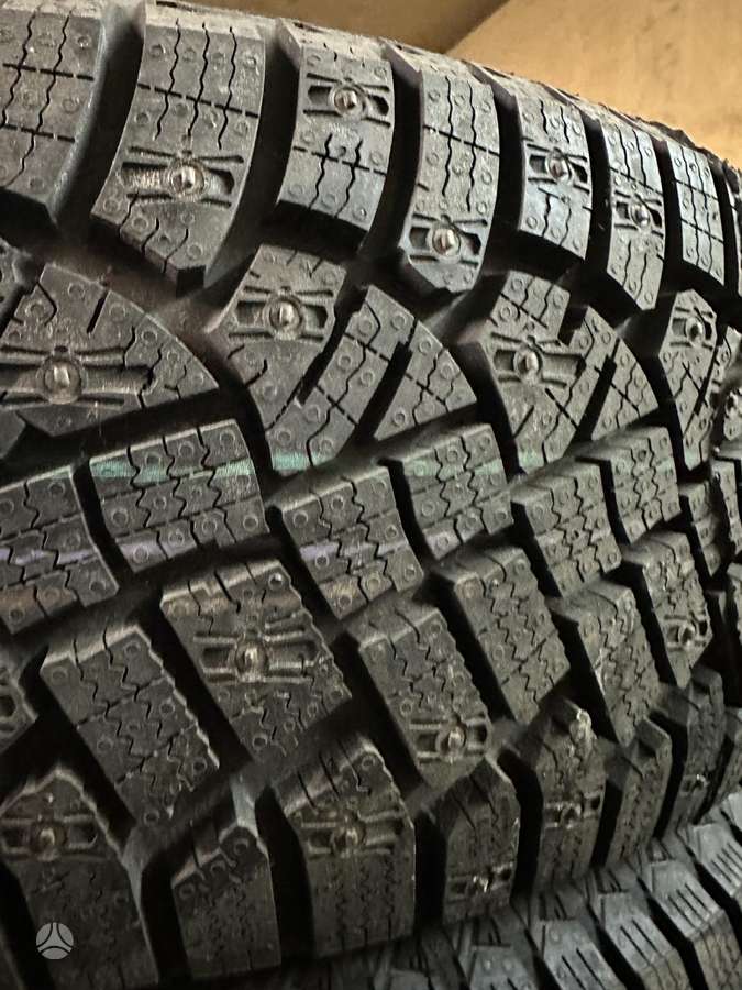 Continental, žieminės 215/65 R17