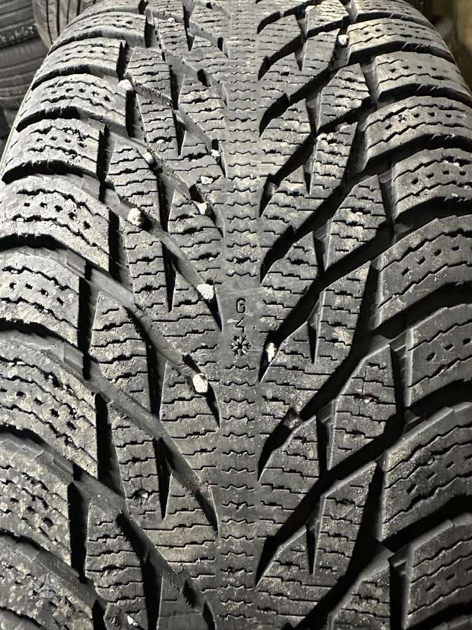 Nokian, žieminės 245/50 R19