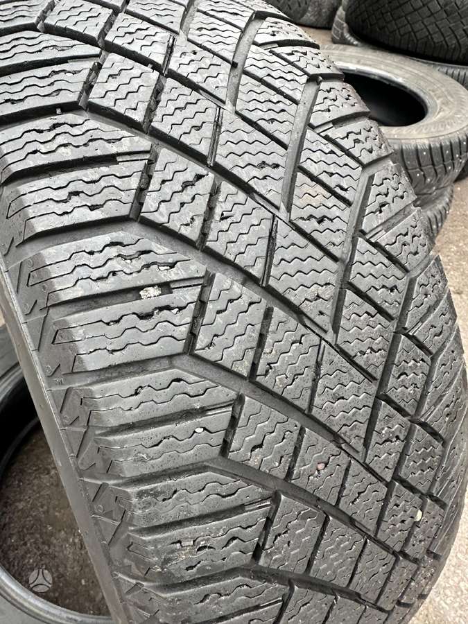 Continental, зимние 225/60 R17