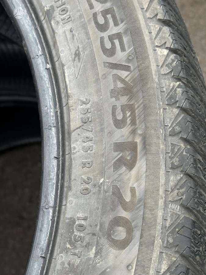 Continental, žieminės 225/60 R17