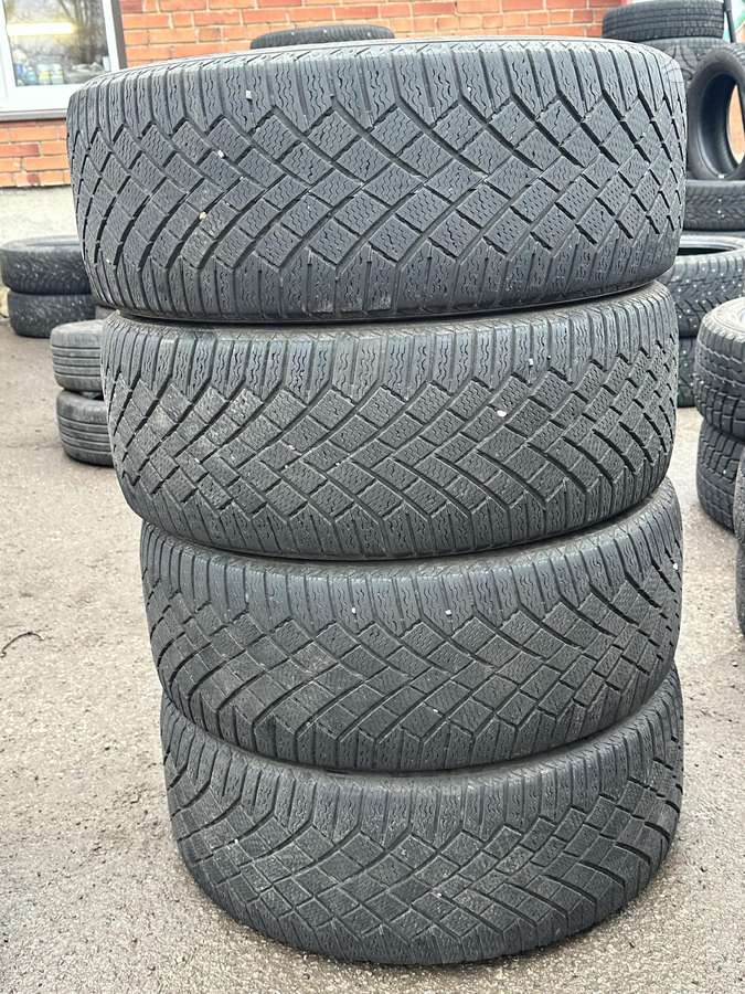 Continental, зимние 225/60 R17