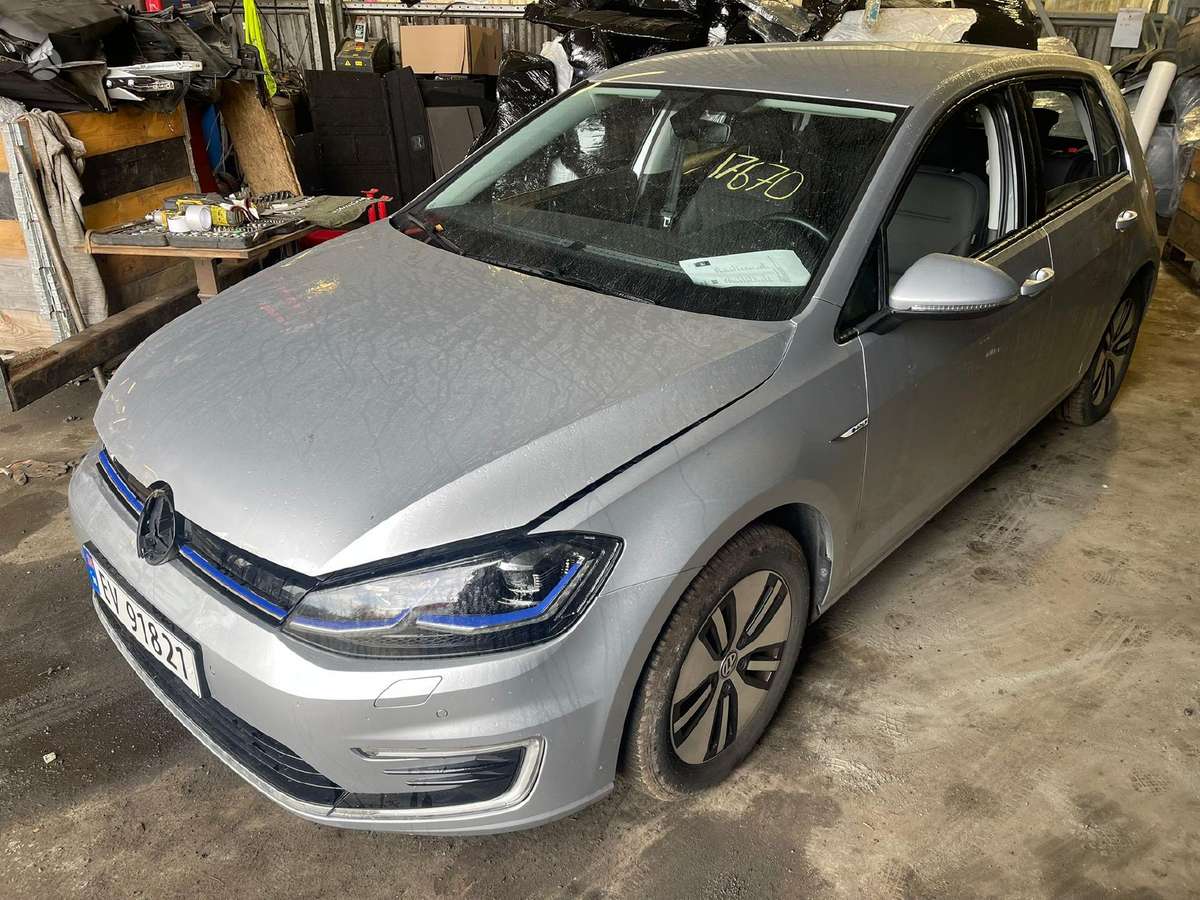 Volkswagen Golf for parts