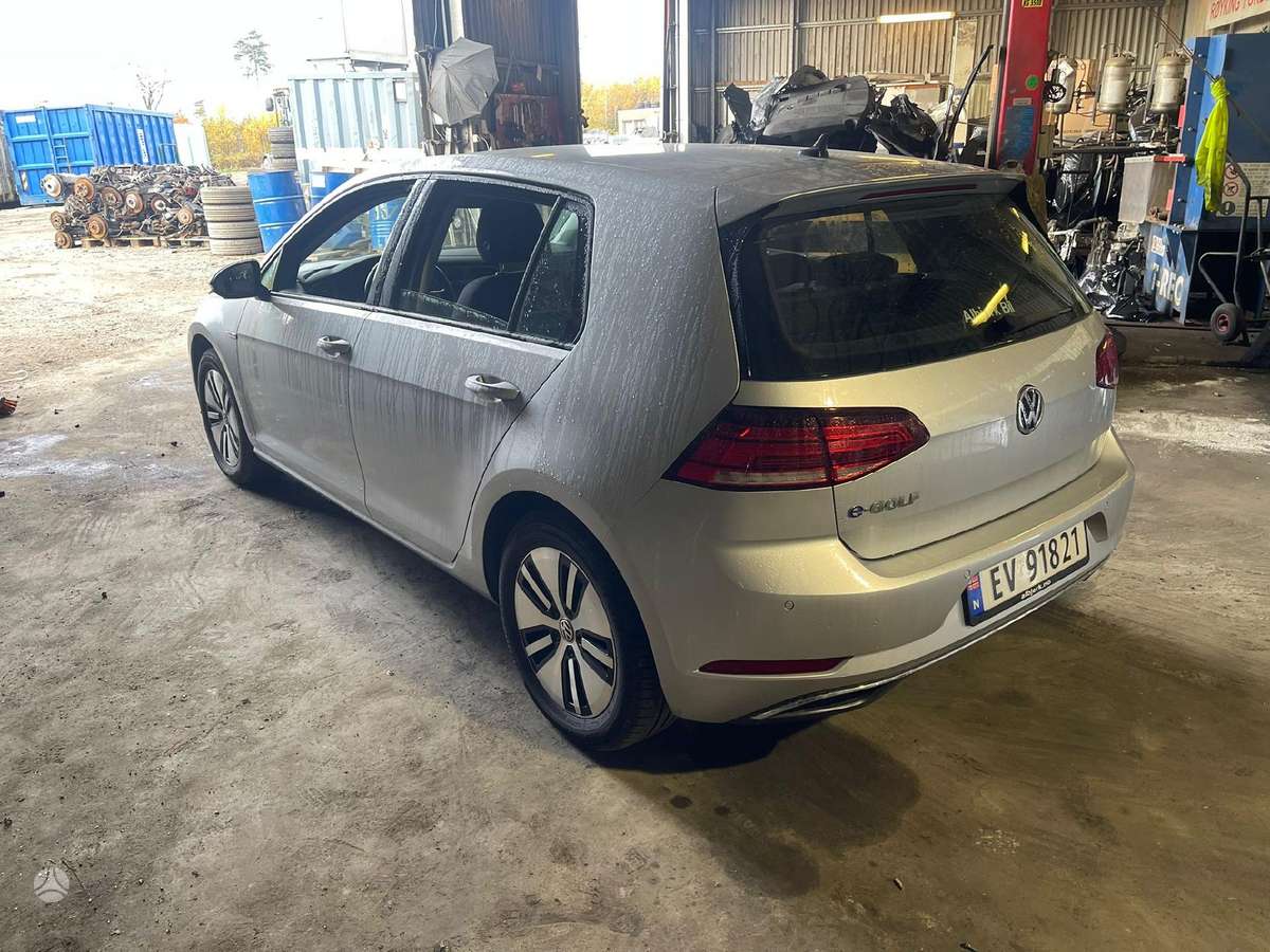 Volkswagen Golf for parts