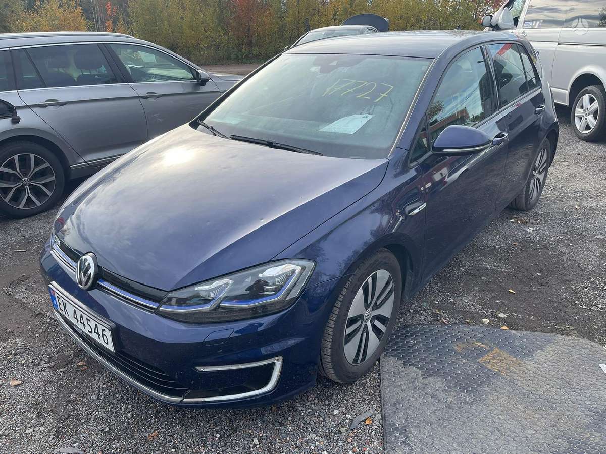 Volkswagen Golf rezerves daļās