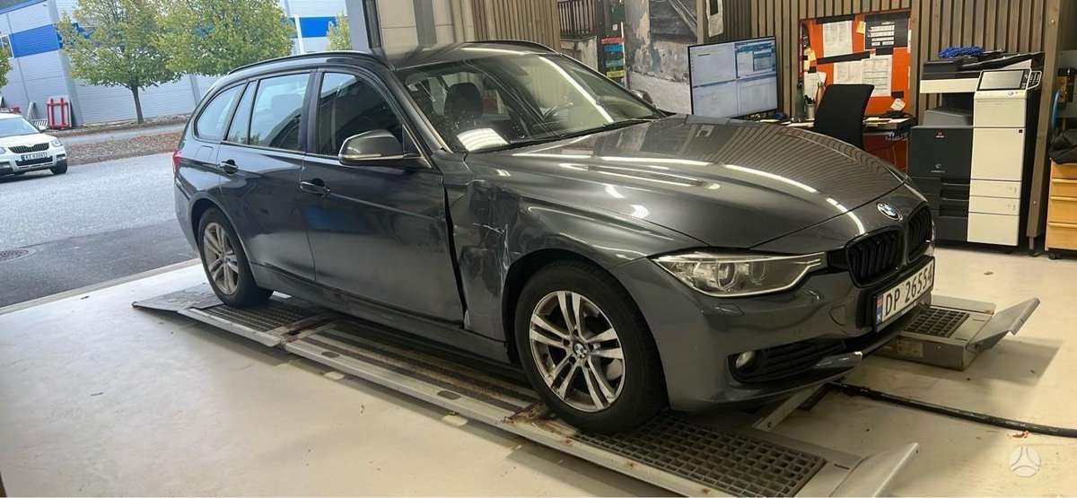 BMW 316 dalimis
