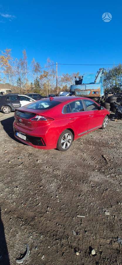 Hyundai IONIQ по частям