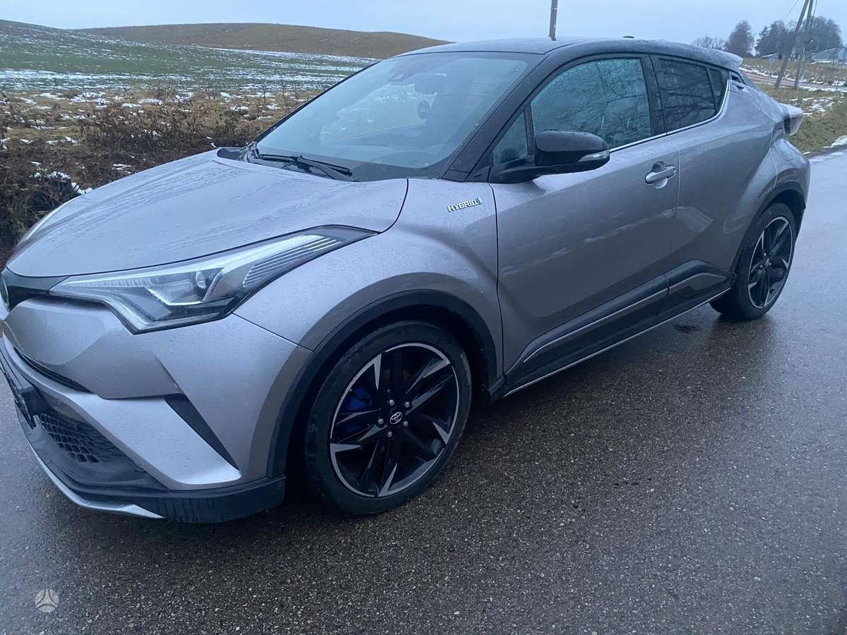 Toyota C-HR по частям