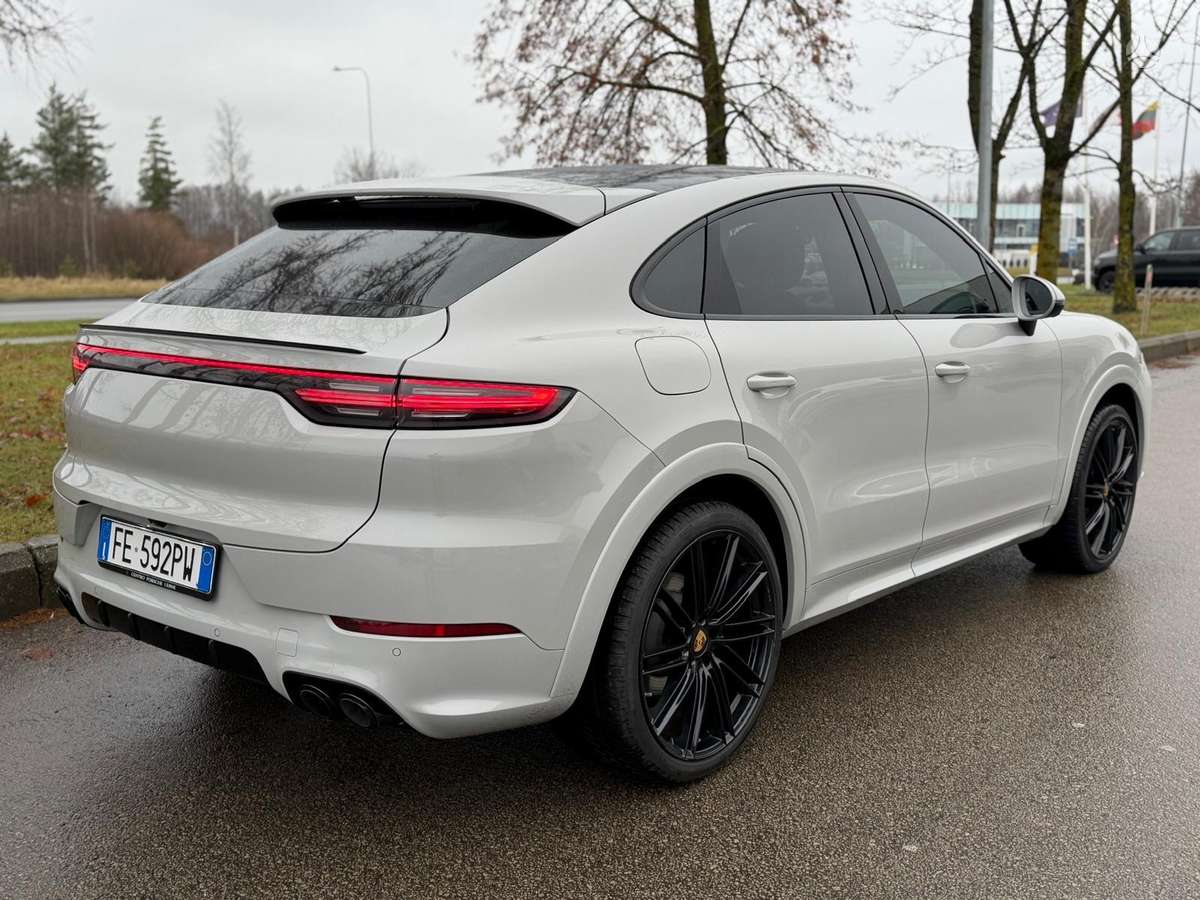 Porsche Cayenne Coupe - 4