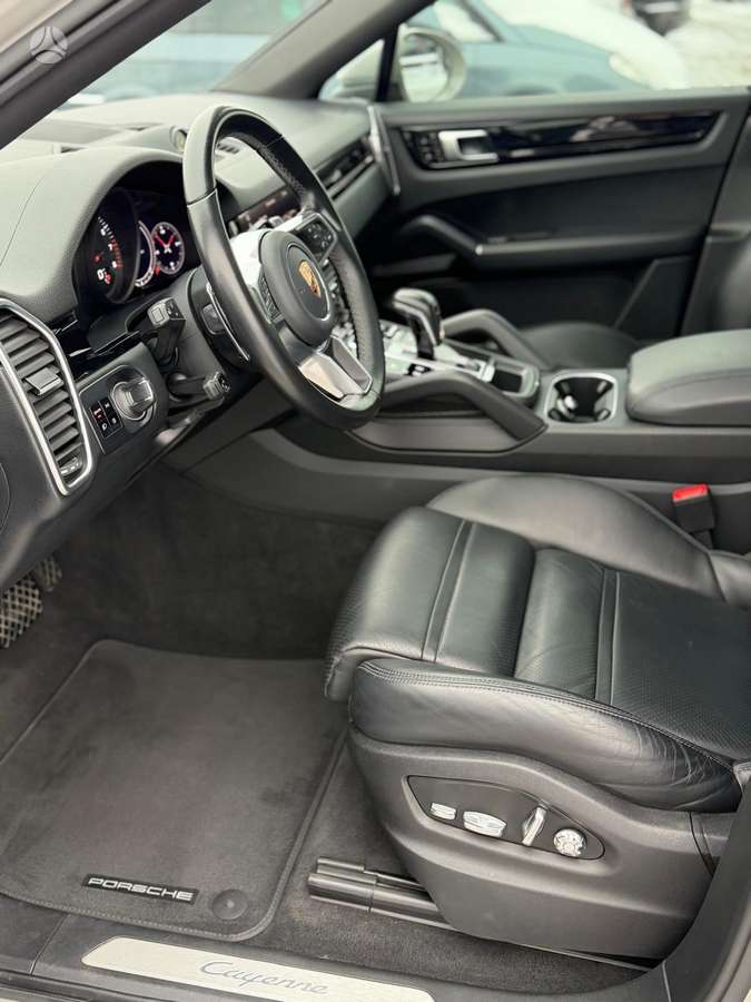 Porsche Cayenne Coupe - 9