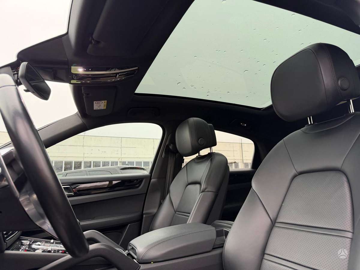 Porsche Cayenne Coupe - 11