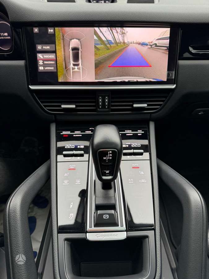 Porsche Cayenne Coupe - 12
