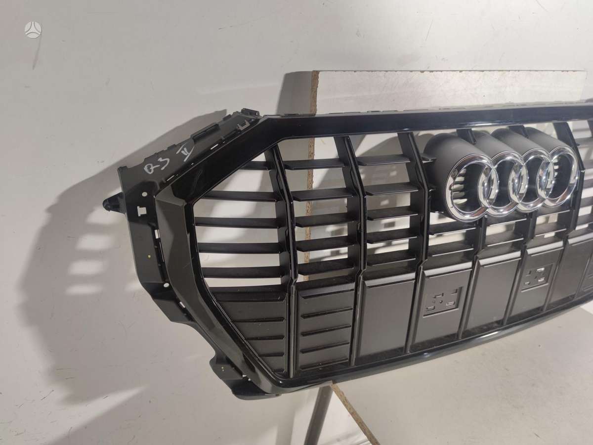 Audi Q3, 83A853651E 83A853651F, front grill