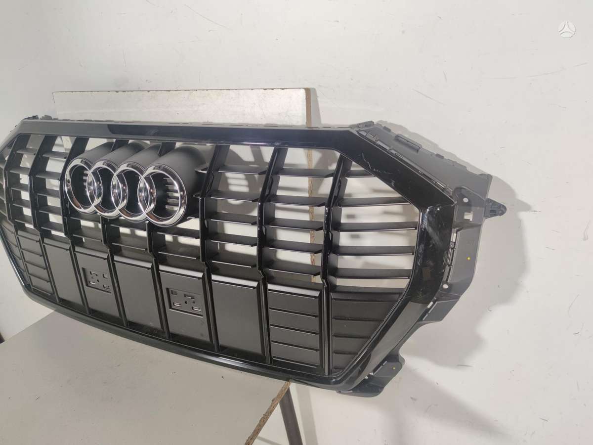 Audi Q3, 83A853651E 83A853651F, front grill