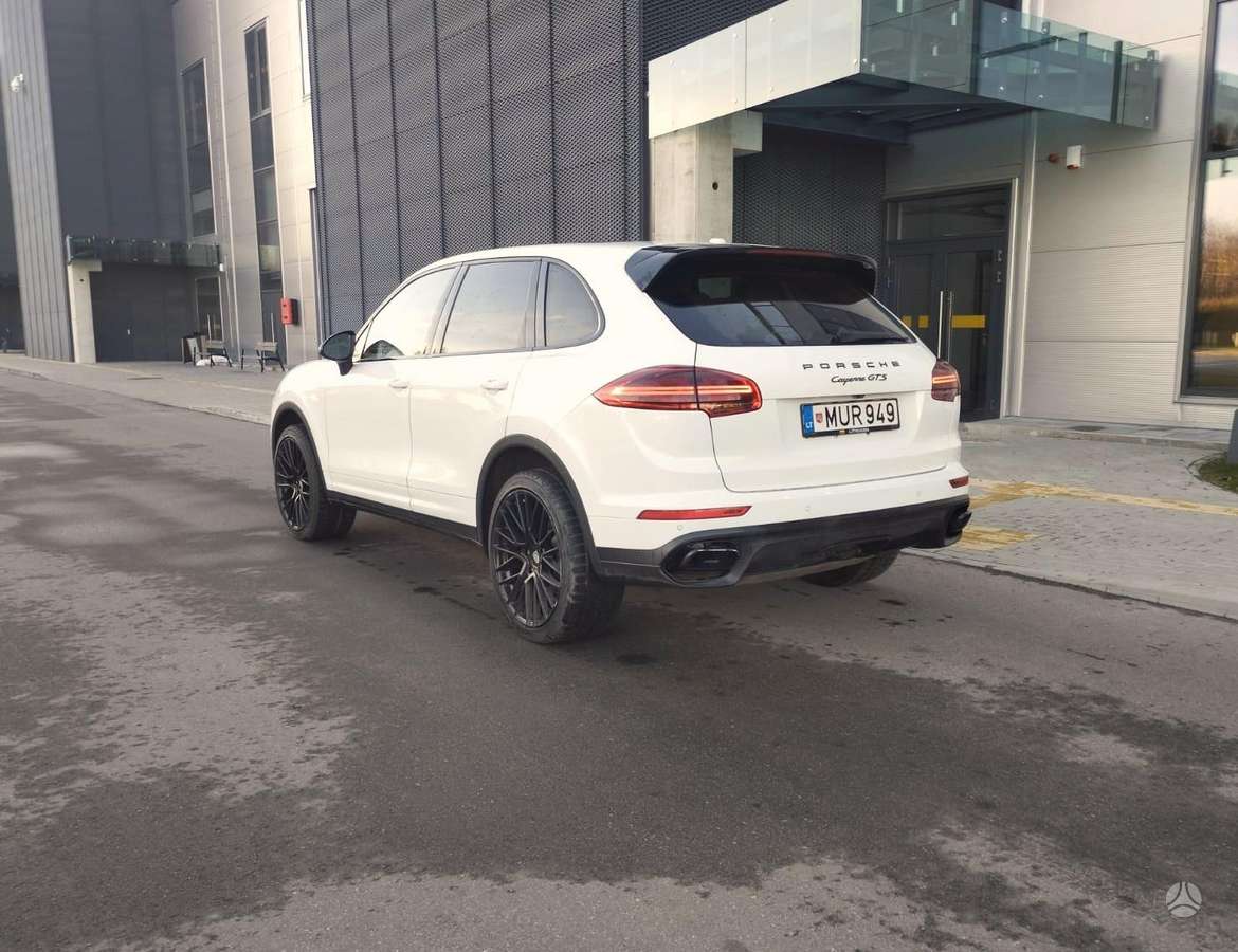 Porsche Cayenne - 5