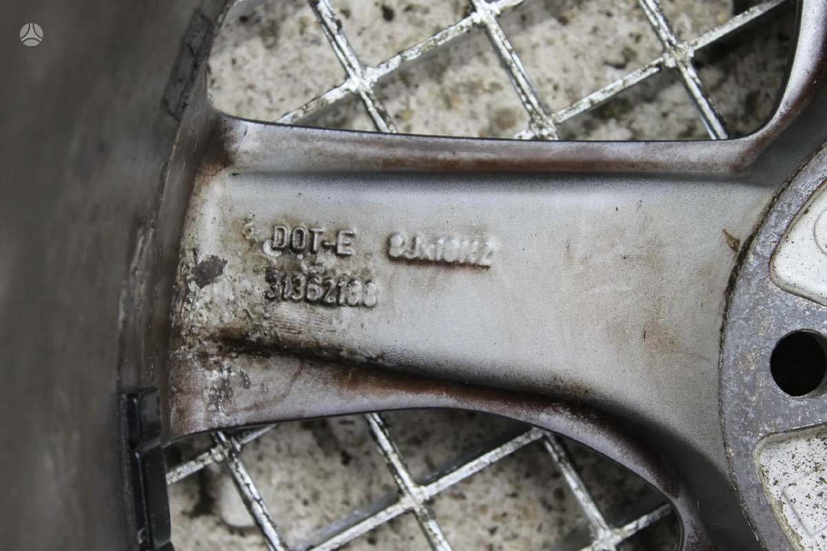 Volvo V60, lengvojo lydinio, R18