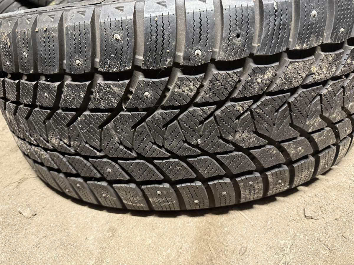 -Kita- Triace, winter 275/50 R20
