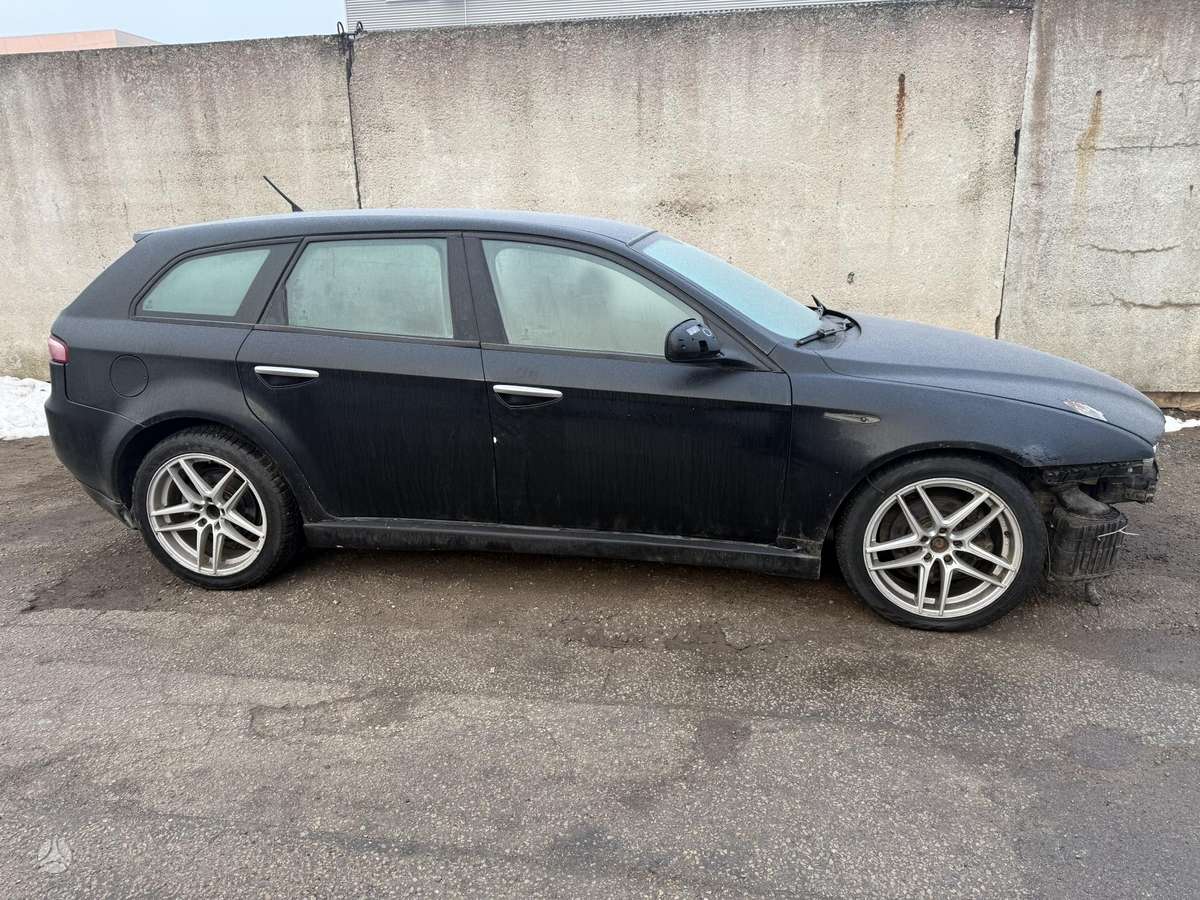 Alfa Romeo 159