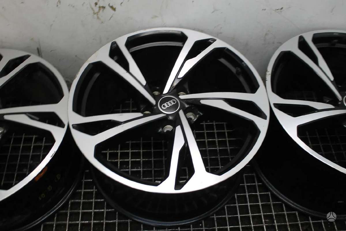 Audi E-TRON GT, light alloy, R20