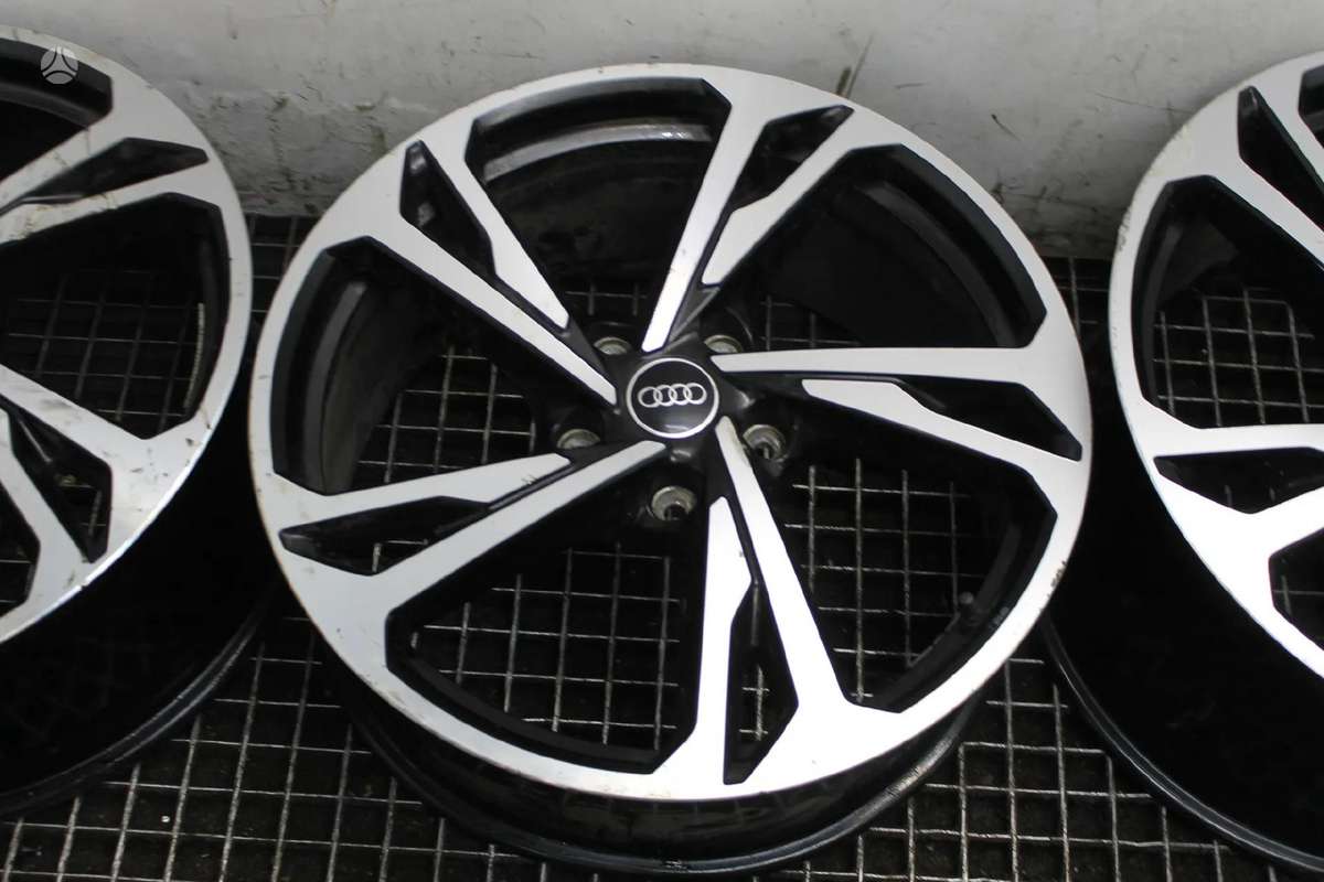 Audi E-TRON GT, light alloy, R20
