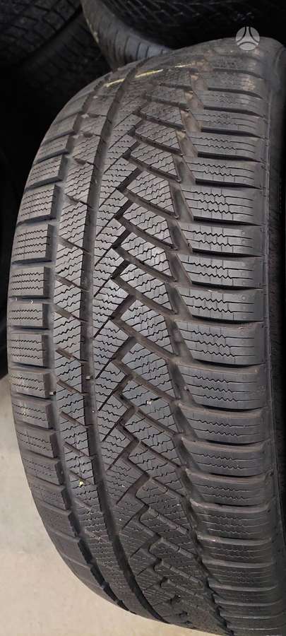 Continental, winter 235/45 R20