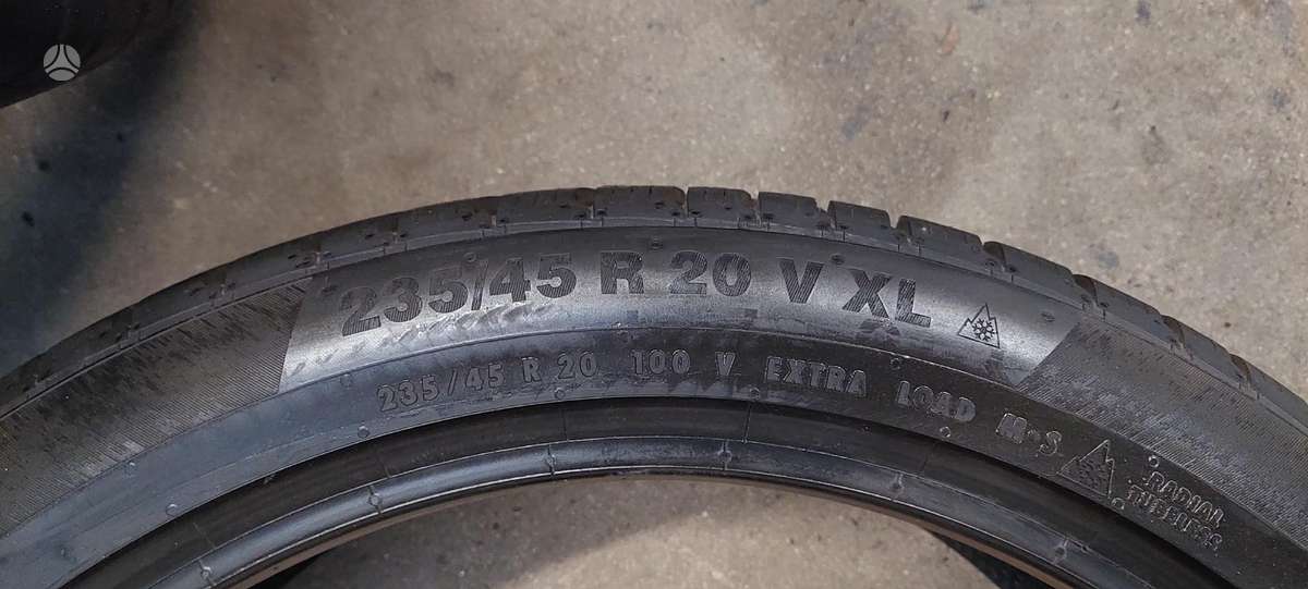 Continental, winter 235/45 R20