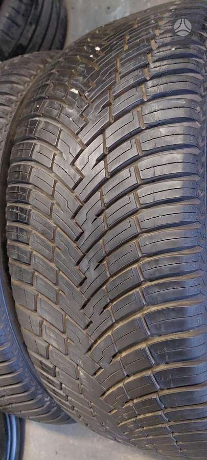 Pirelli, all-season 225/45 R19