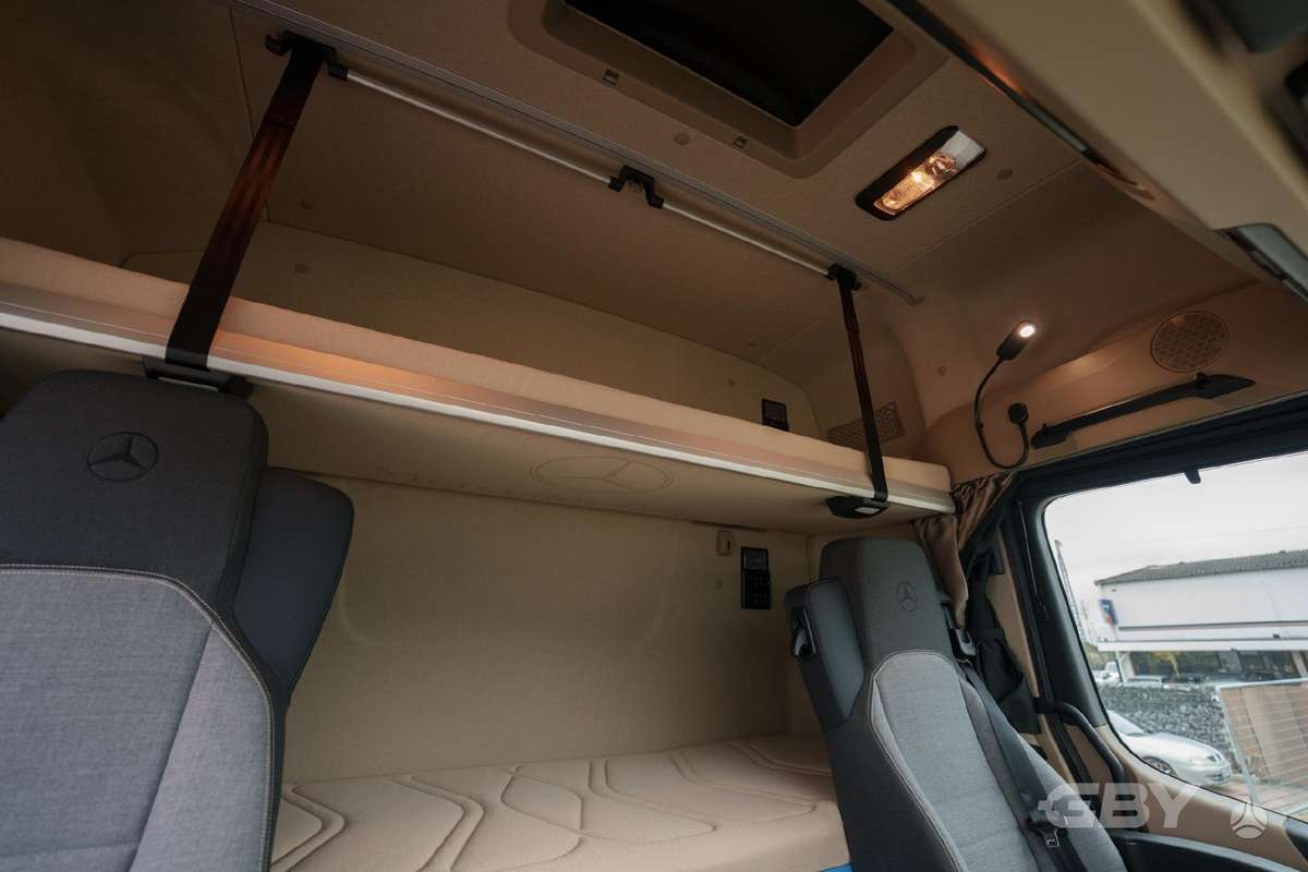 Mercedes-Benz Actros L Pro Cab 1845, double sleeper