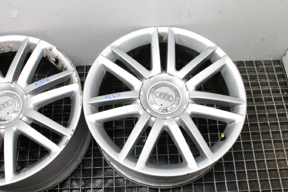 Audi A4, lengvojo lydinio, R18