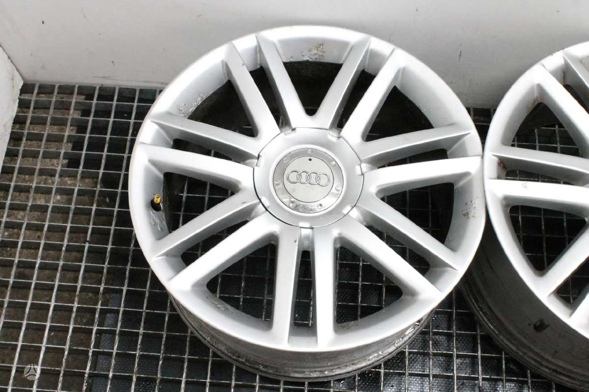 Audi A4, lengvojo lydinio, R18