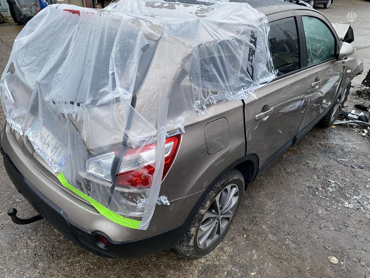 Nissan Qashqai по частям