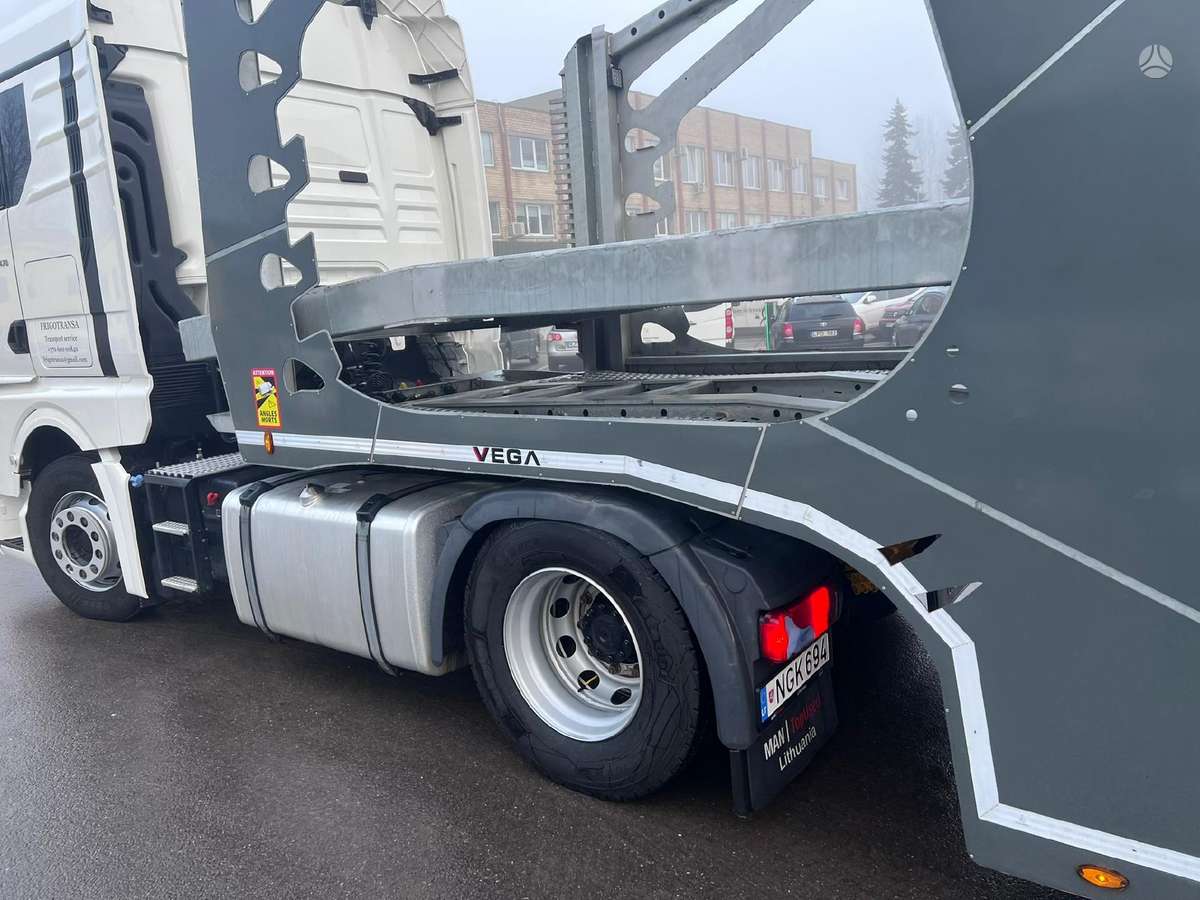MAN TGX, 2 спальных места