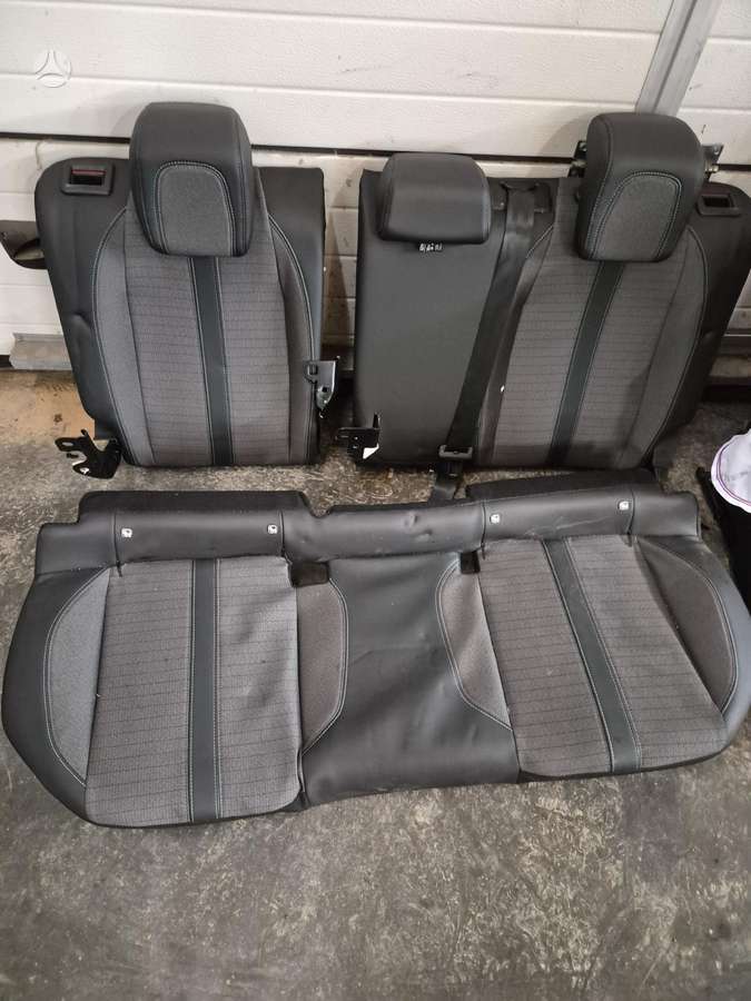 Peugeot 208 for parts