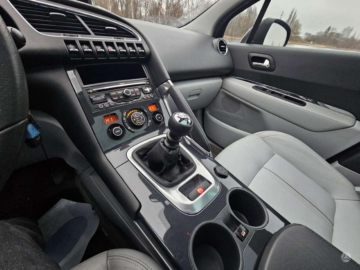 Peugeot 3008 - 11
