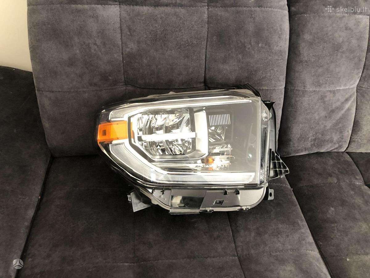 Toyota Tundra фары